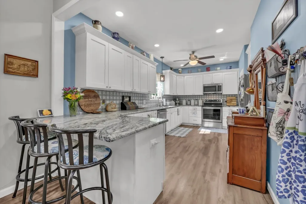 407 Summerfield Drive Cadiz KY 42211