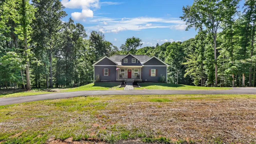 407 Summerfield Drive Cadiz KY 42211