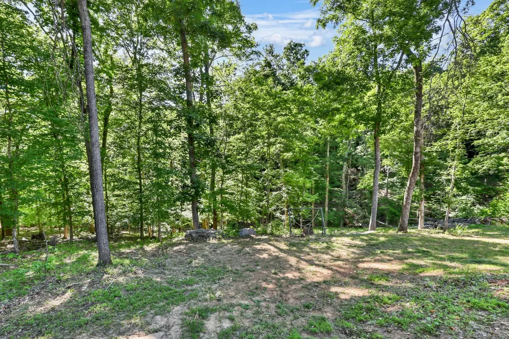 407 Summerfield Drive Cadiz KY 42211