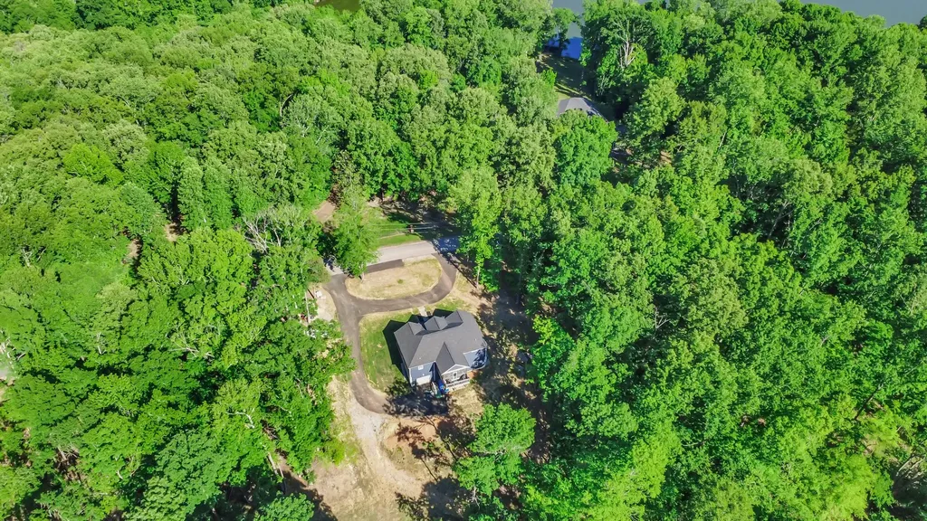 407 Summerfield Drive Cadiz KY 42211