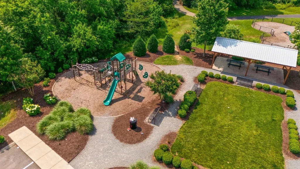 917 Plowson Road Mount Juliet TN 37122