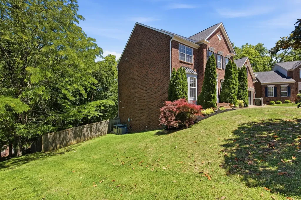 1033 Stone Ridge Drive Nashville TN 37211