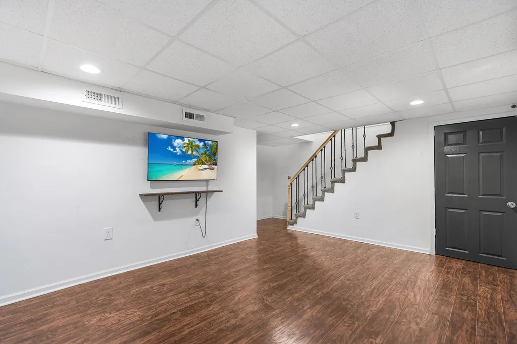 412 Hilltop Drive Clarksville TN 37040