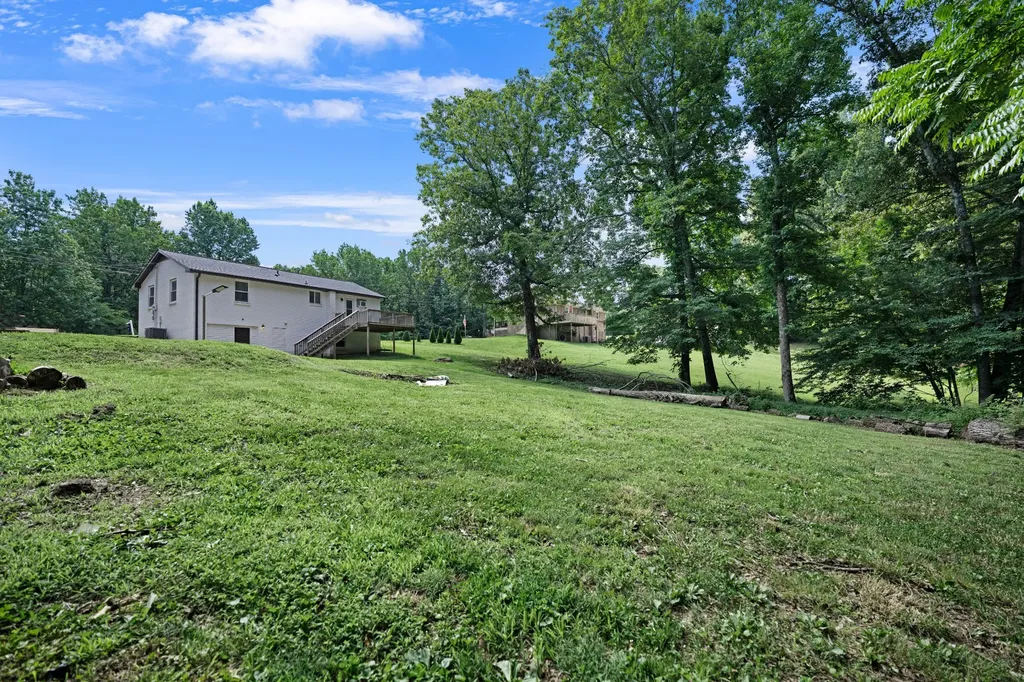 412 Hilltop Drive Clarksville TN 37040