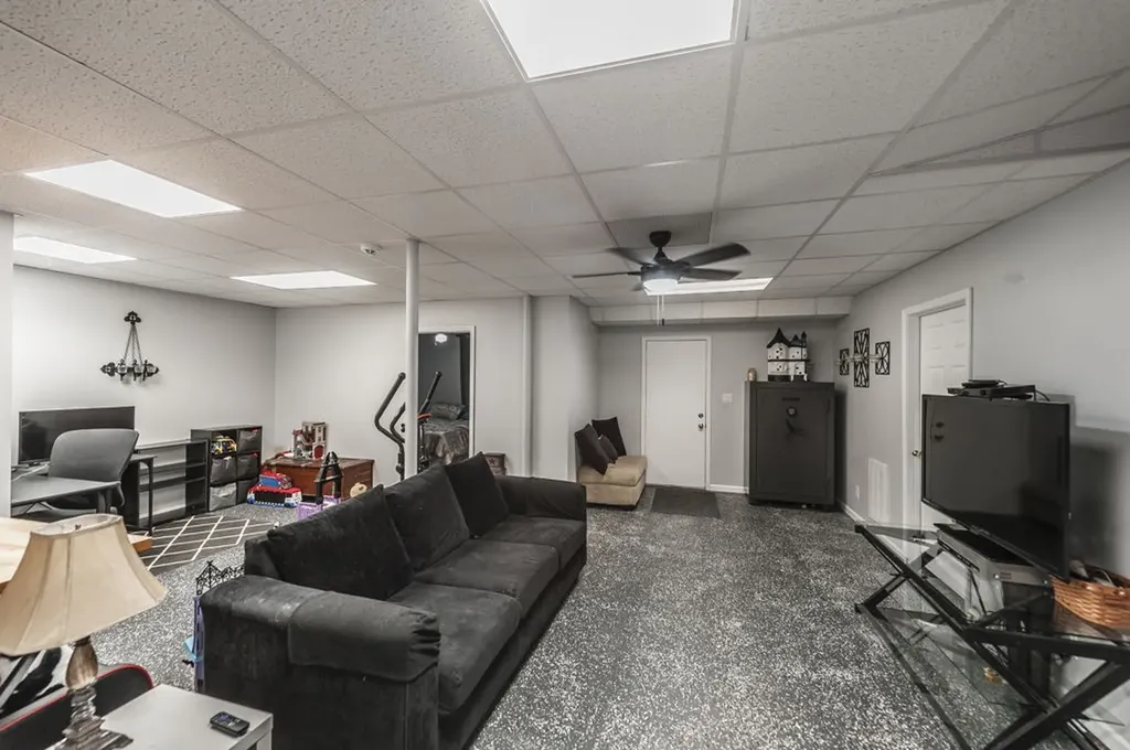 748 W Creek Drive Clarksville TN 37040