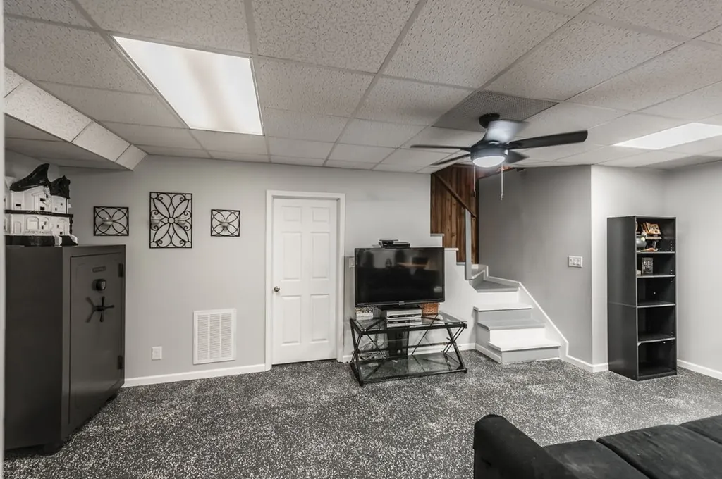 748 W Creek Drive Clarksville TN 37040