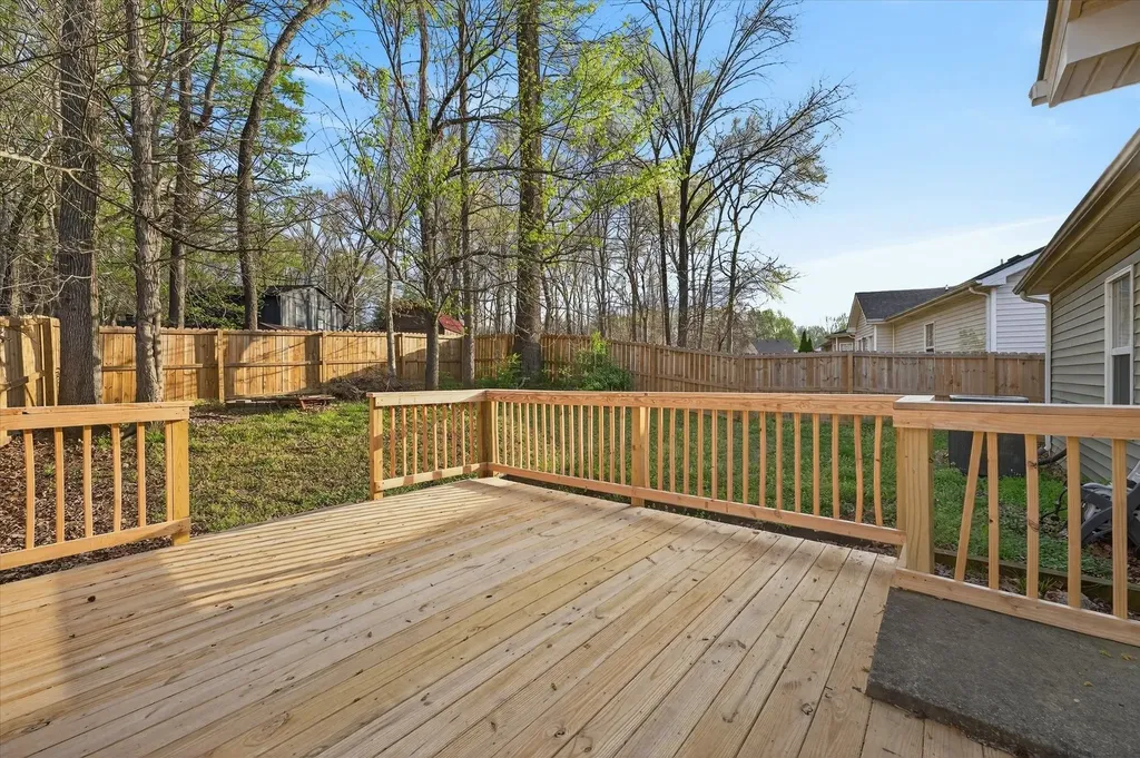 631 Hidden Valley Drive Clarksville TN 37040