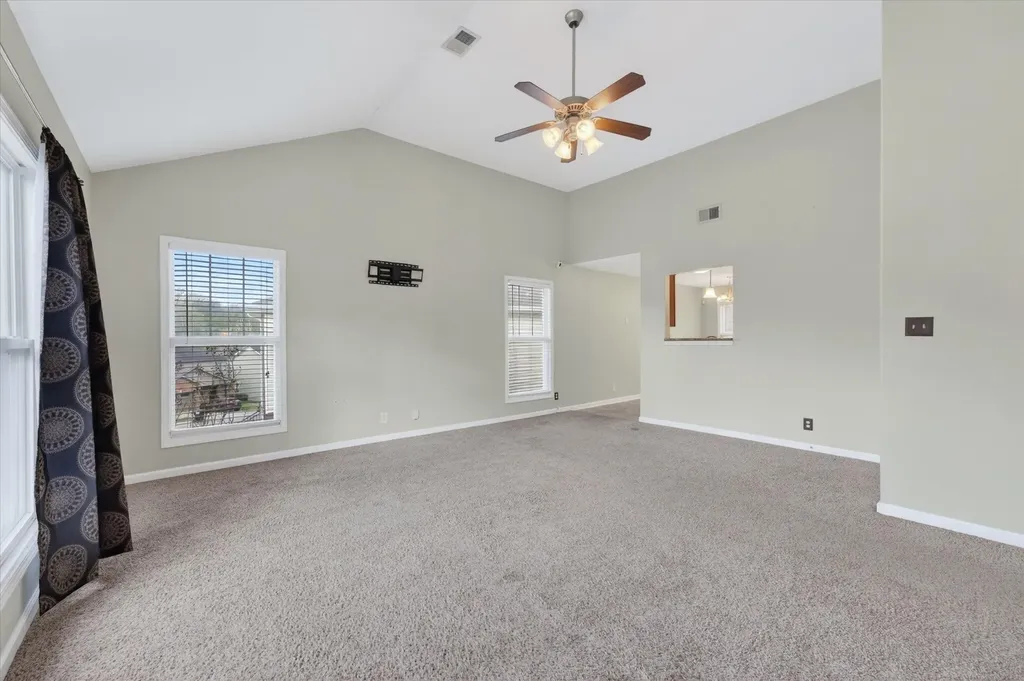 631 Hidden Valley Drive Clarksville TN 37040
