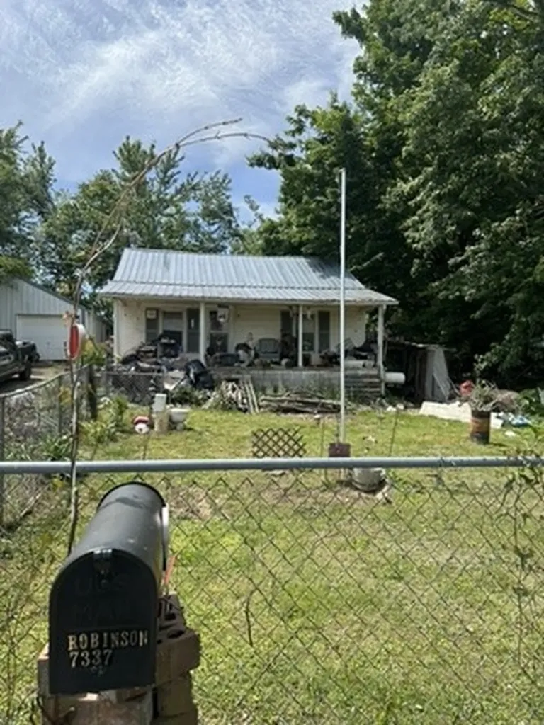 7337 Old Highway 52 Westmoreland TN 37186