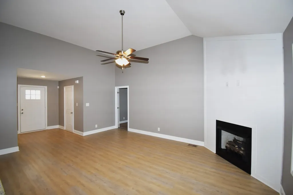 207 Geneva Lane Clarksville TN 37040