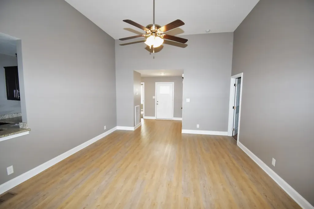 207 Geneva Lane Clarksville TN 37040