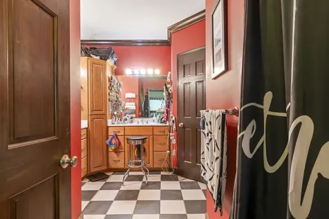 2266 S Main Street Lobelville TN 37097