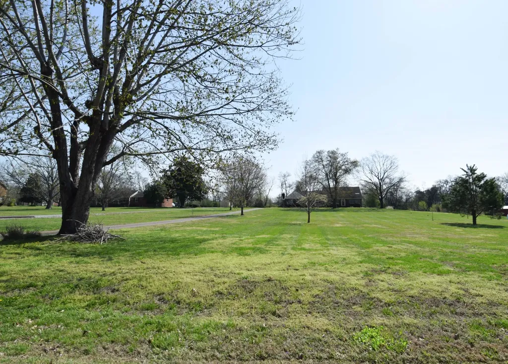 1059 Robertson Road Gallatin TN 37066