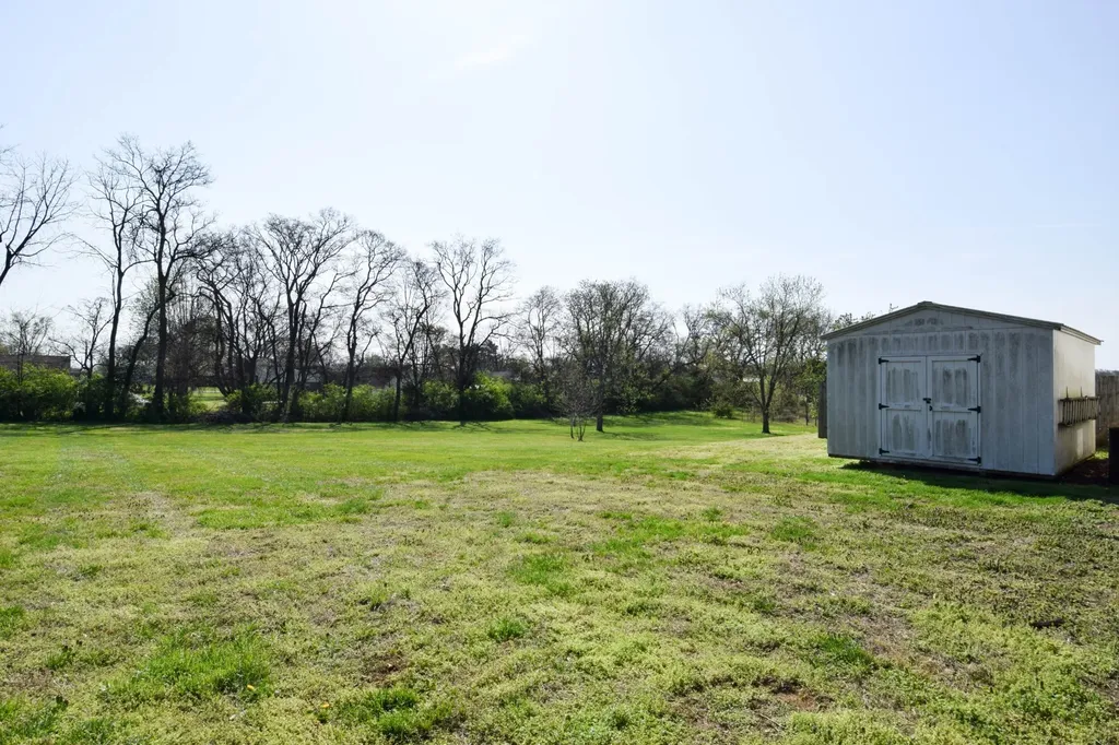 1059 Robertson Road Gallatin TN 37066