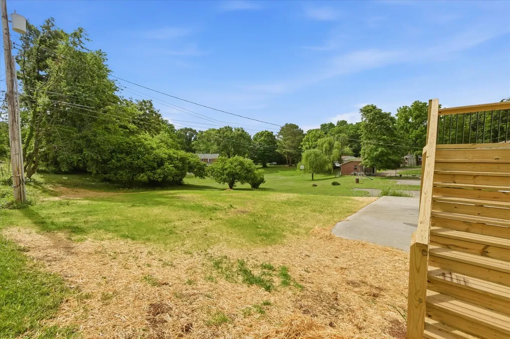 221 Clearview Drive Clarksville TN 37043