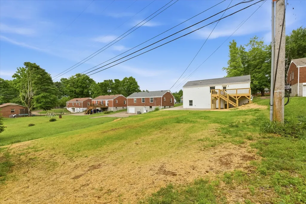 221 Clearview Drive Clarksville TN 37043