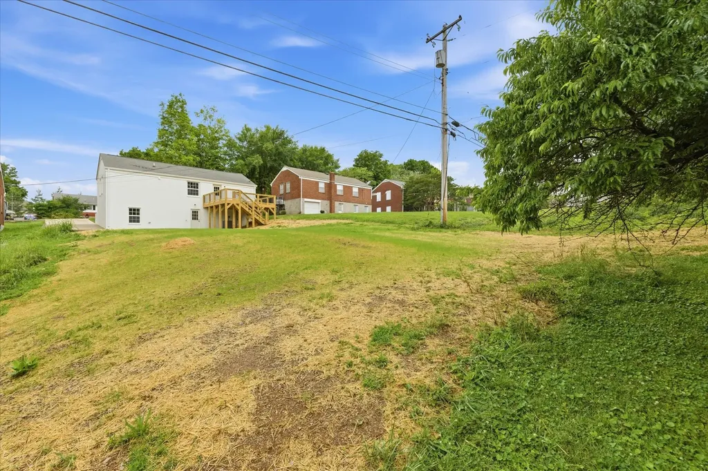 221 Clearview Drive Clarksville TN 37043