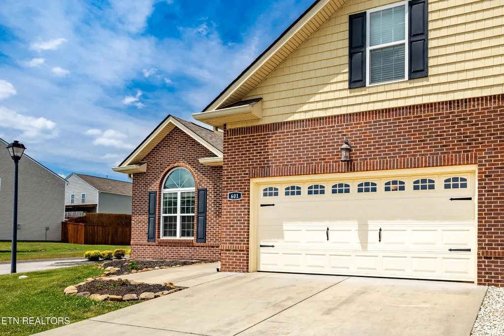 601 Mountain View Villas Way Seymour TN 37865