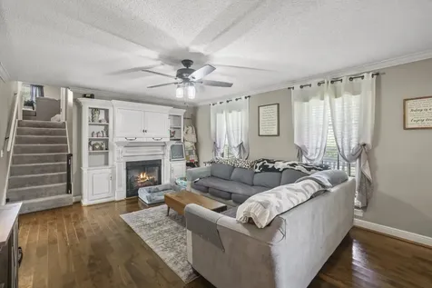 10006 Wendy Way Lyles TN 37098