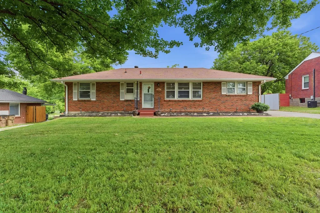 2636 Woodberry Drive Nashville TN 37214