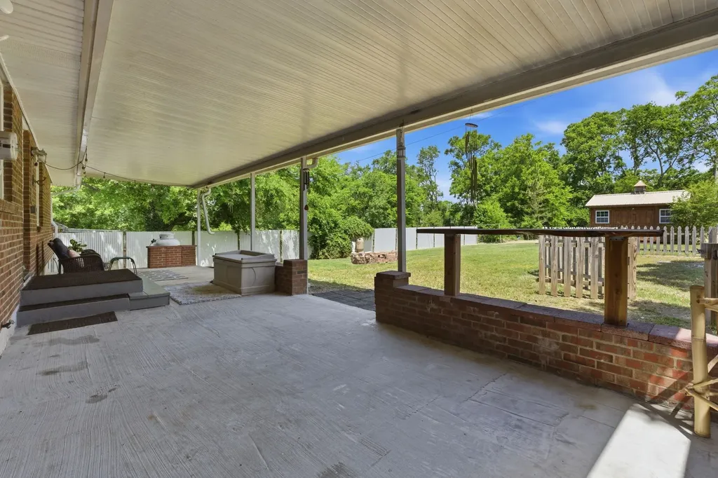 2636 Woodberry Drive Nashville TN 37214