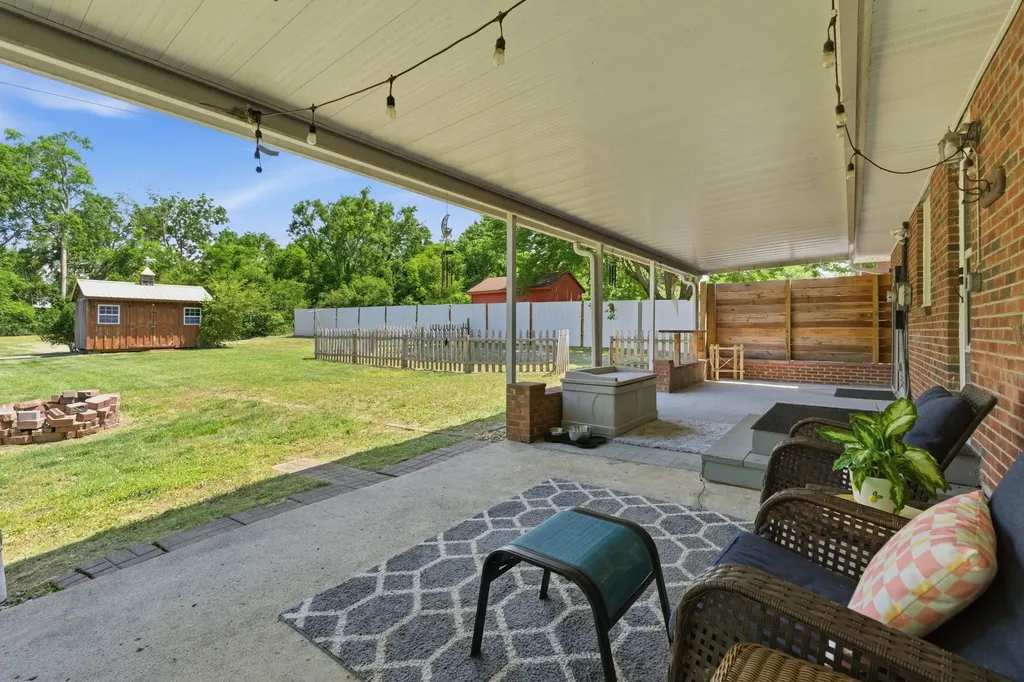 2636 Woodberry Drive Nashville TN 37214