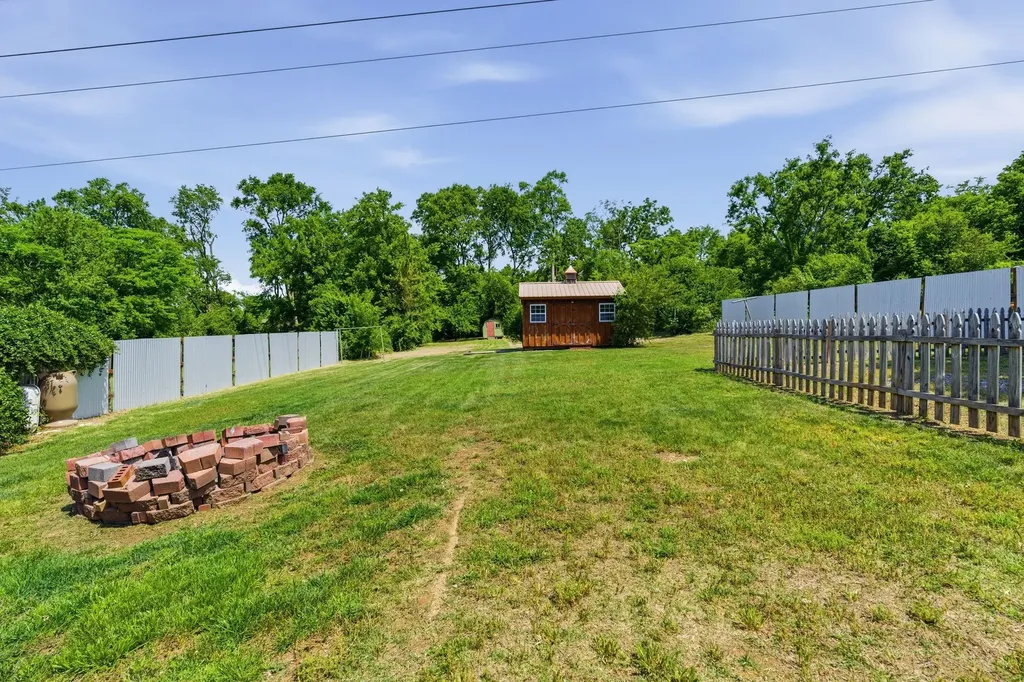 2636 Woodberry Drive Nashville TN 37214