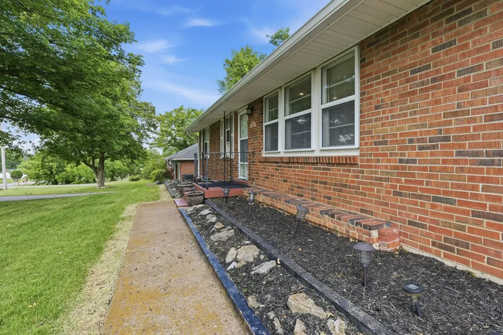 2636 Woodberry Drive Nashville TN 37214