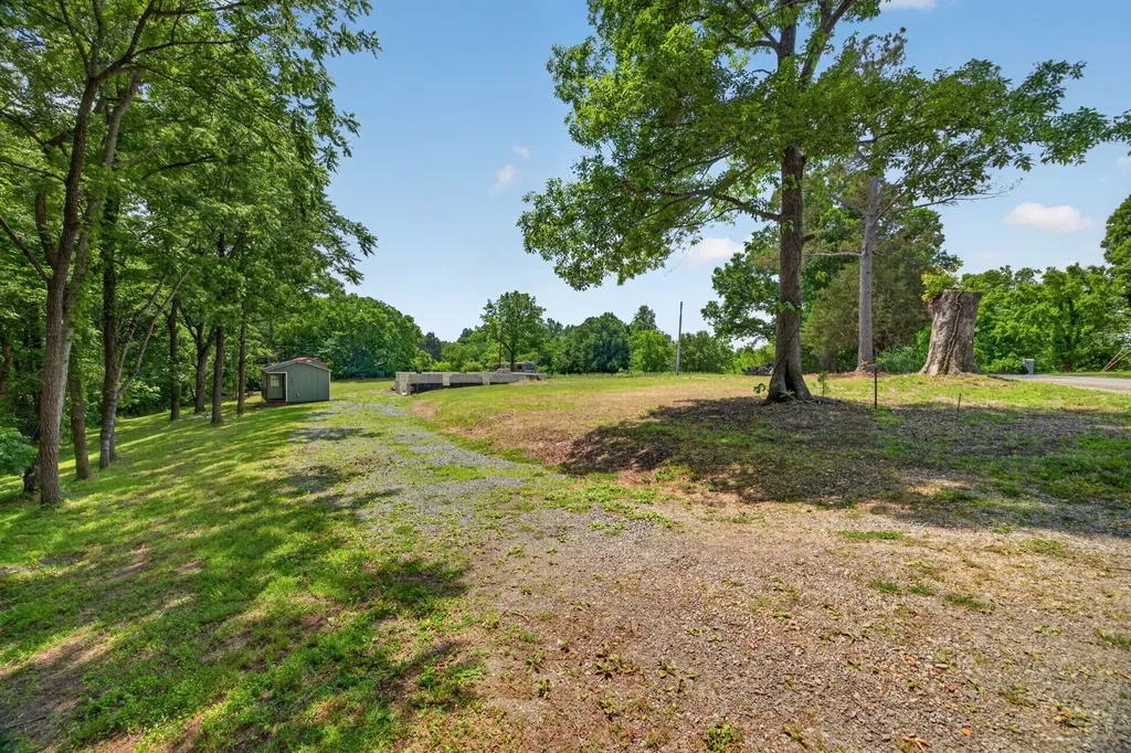 175 Harris Lane Cookeville TN 38501