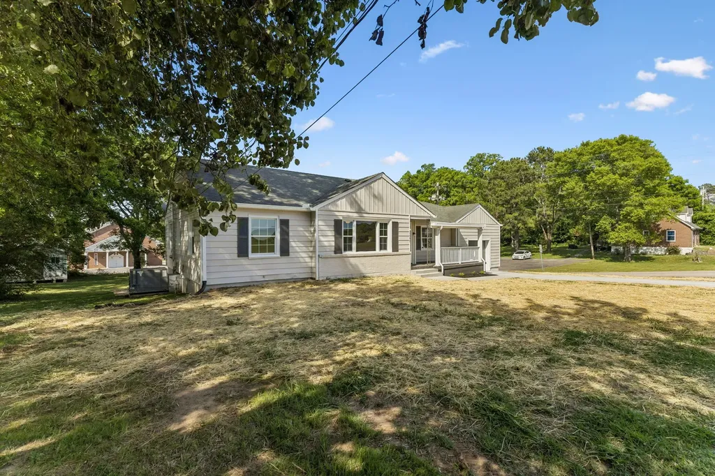 1057 Mapleash Avenue Columbia TN 38401