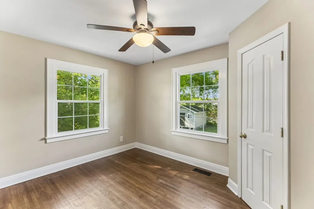 1057 Mapleash Avenue Columbia TN 38401
