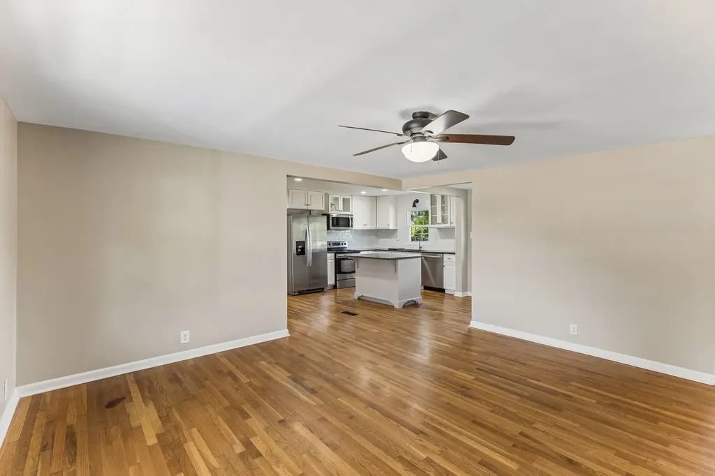 1057 Mapleash Avenue Columbia TN 38401