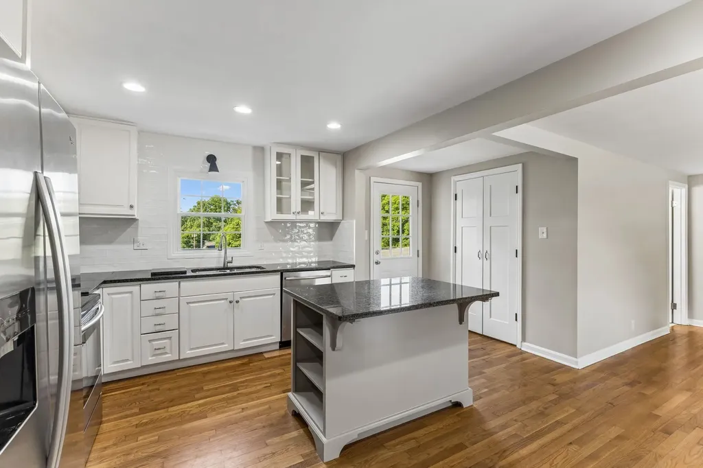 1057 Mapleash Avenue Columbia TN 38401