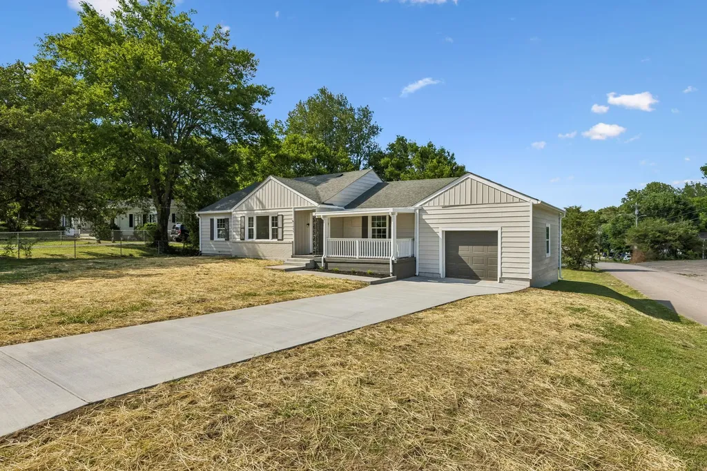 1057 Mapleash Avenue Columbia TN 38401