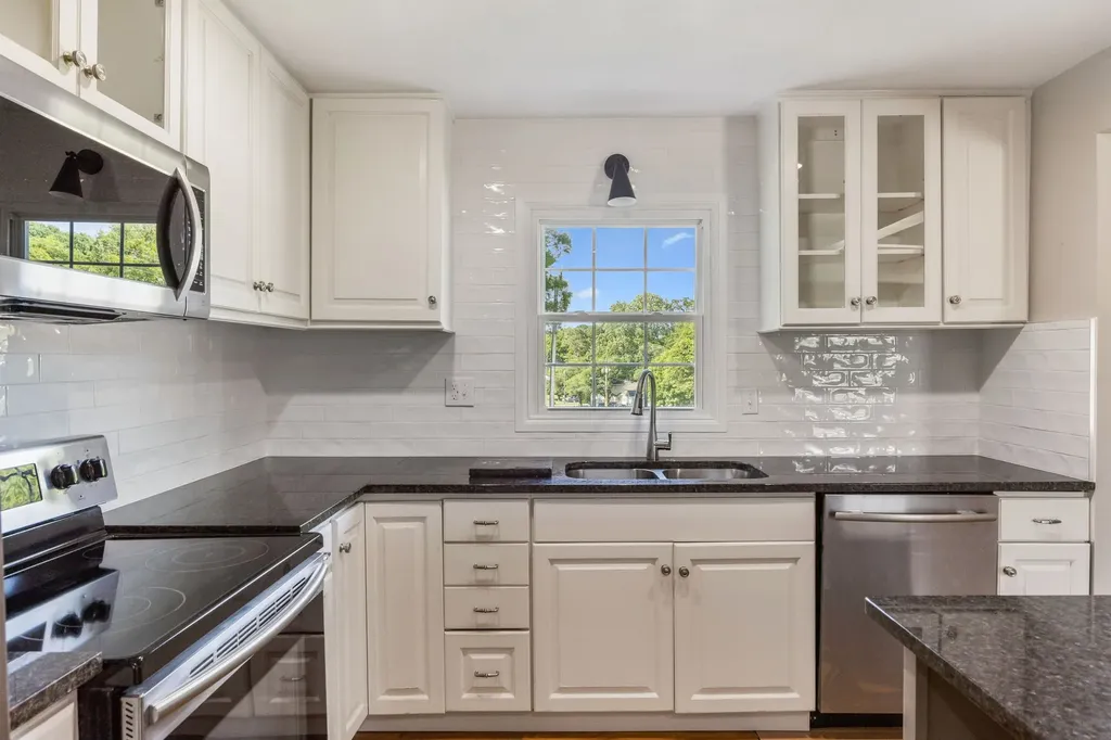 1057 Mapleash Avenue Columbia TN 38401