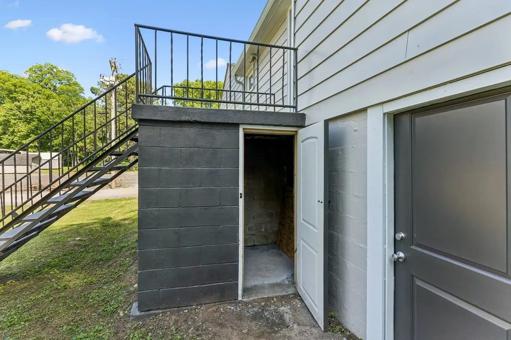 1057 Mapleash Avenue Columbia TN 38401