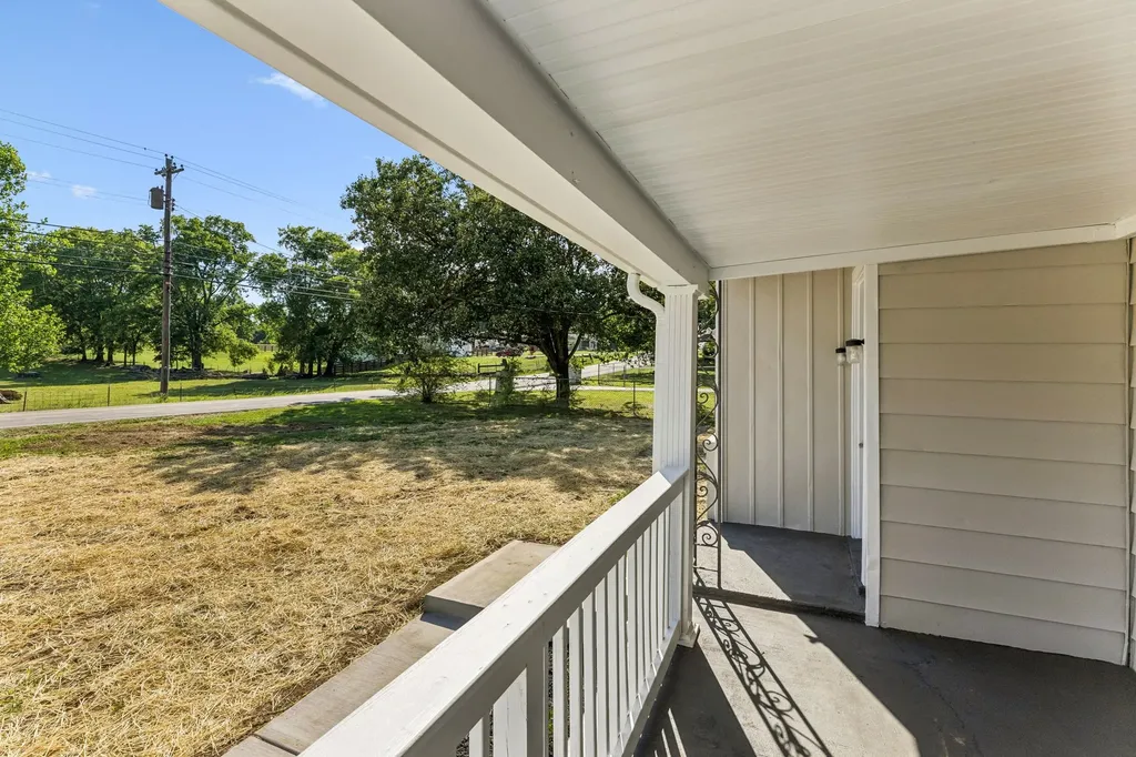 1057 Mapleash Avenue Columbia TN 38401