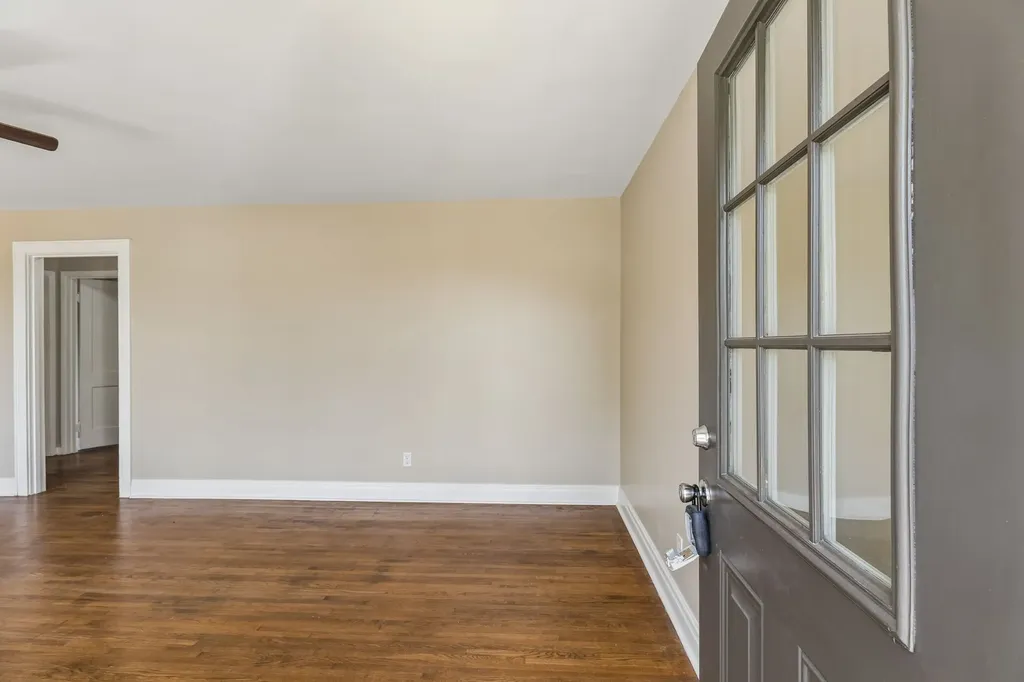 1057 Mapleash Avenue Columbia TN 38401