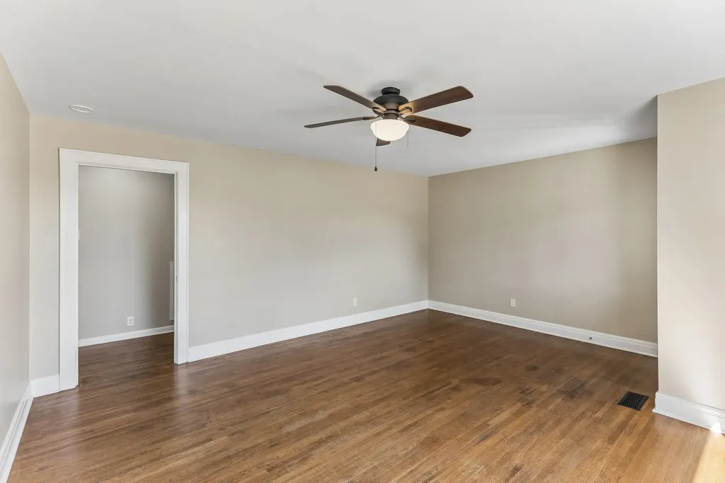 1057 Mapleash Avenue Columbia TN 38401