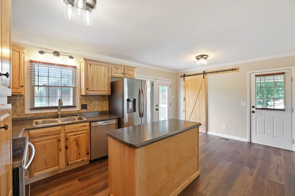 83 Oneal Drive Rock Island TN 38581