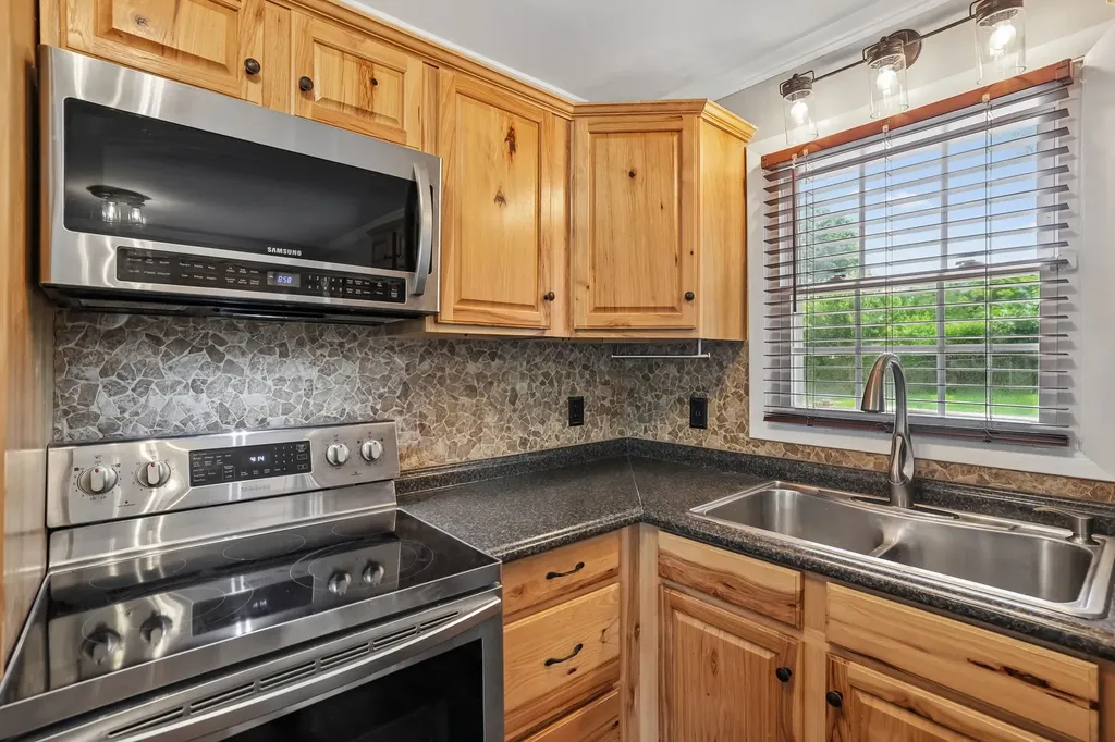 83 Oneal Drive Rock Island TN 38581