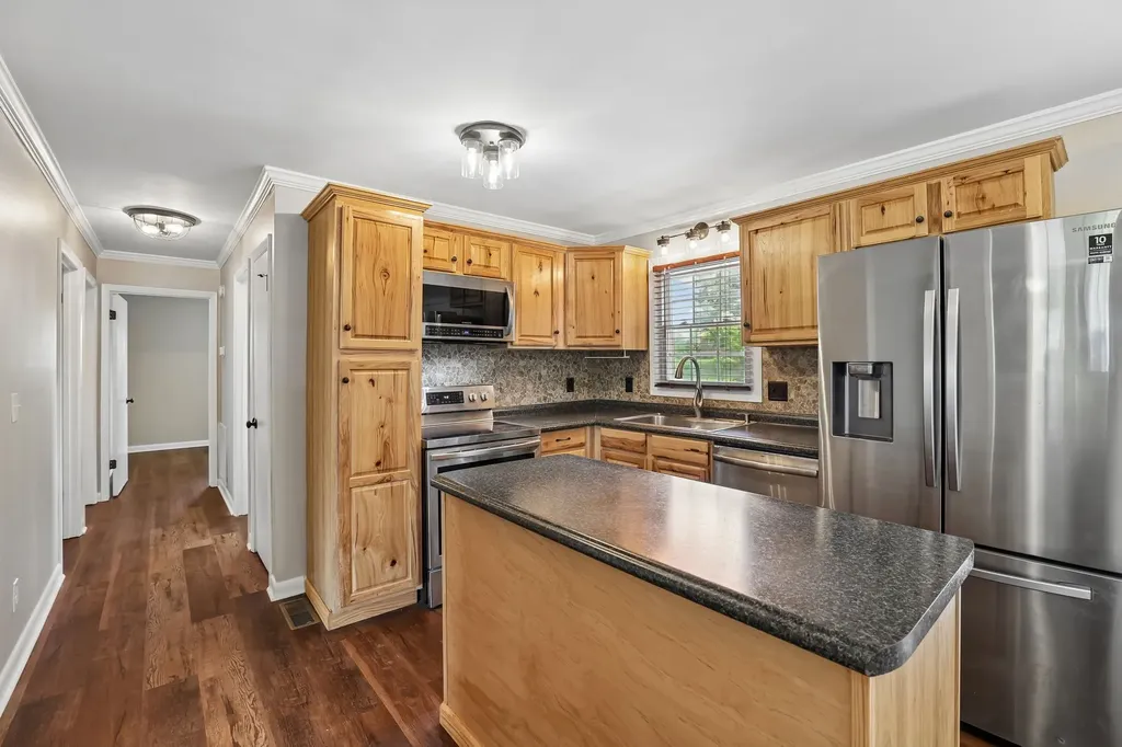 83 Oneal Drive Rock Island TN 38581