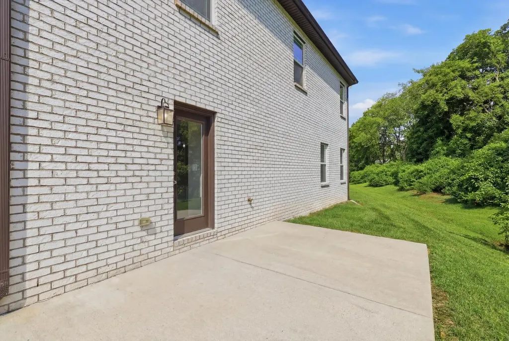 5152 Cedar Retreat Drive Murfreesboro TN 37129