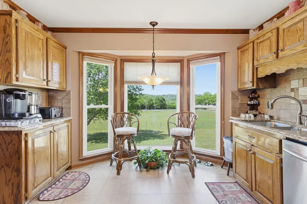 1474 Hardison Road Columbia TN 38401