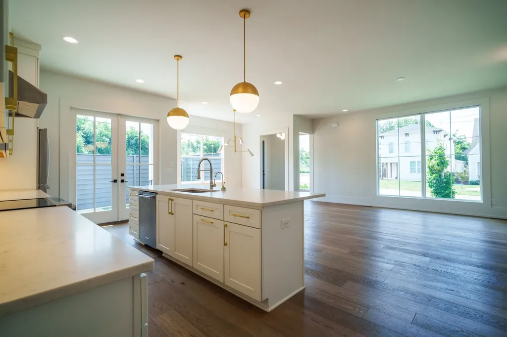 725 Park Circle Nashville TN 37205
