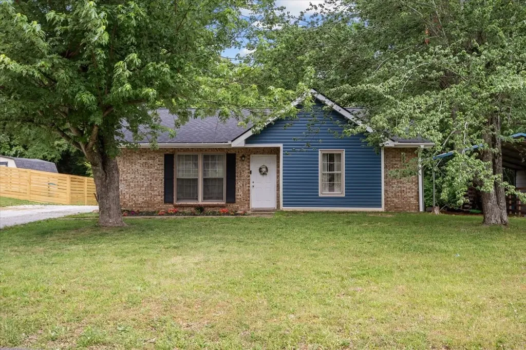 321 Kevin Drive Dickson TN 37055