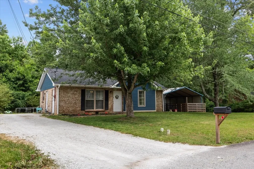 321 Kevin Drive Dickson TN 37055