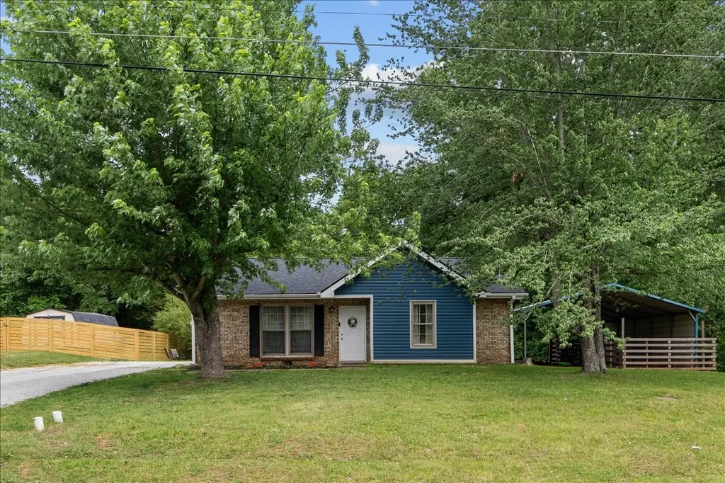 321 Kevin Drive Dickson TN 37055