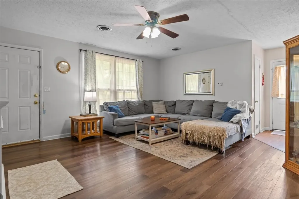 321 Kevin Drive Dickson TN 37055