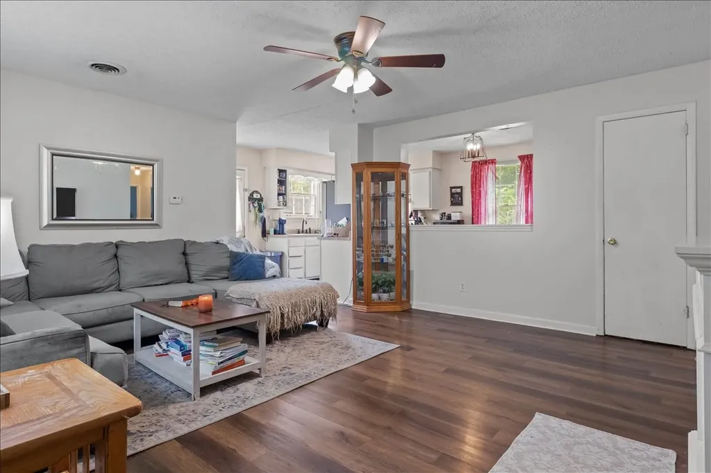 321 Kevin Drive Dickson TN 37055